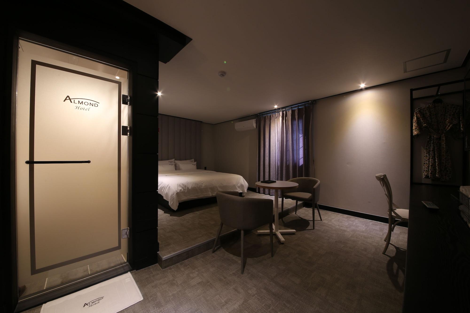 Almond Hotel Gupo Station Busan Eksteriør billede