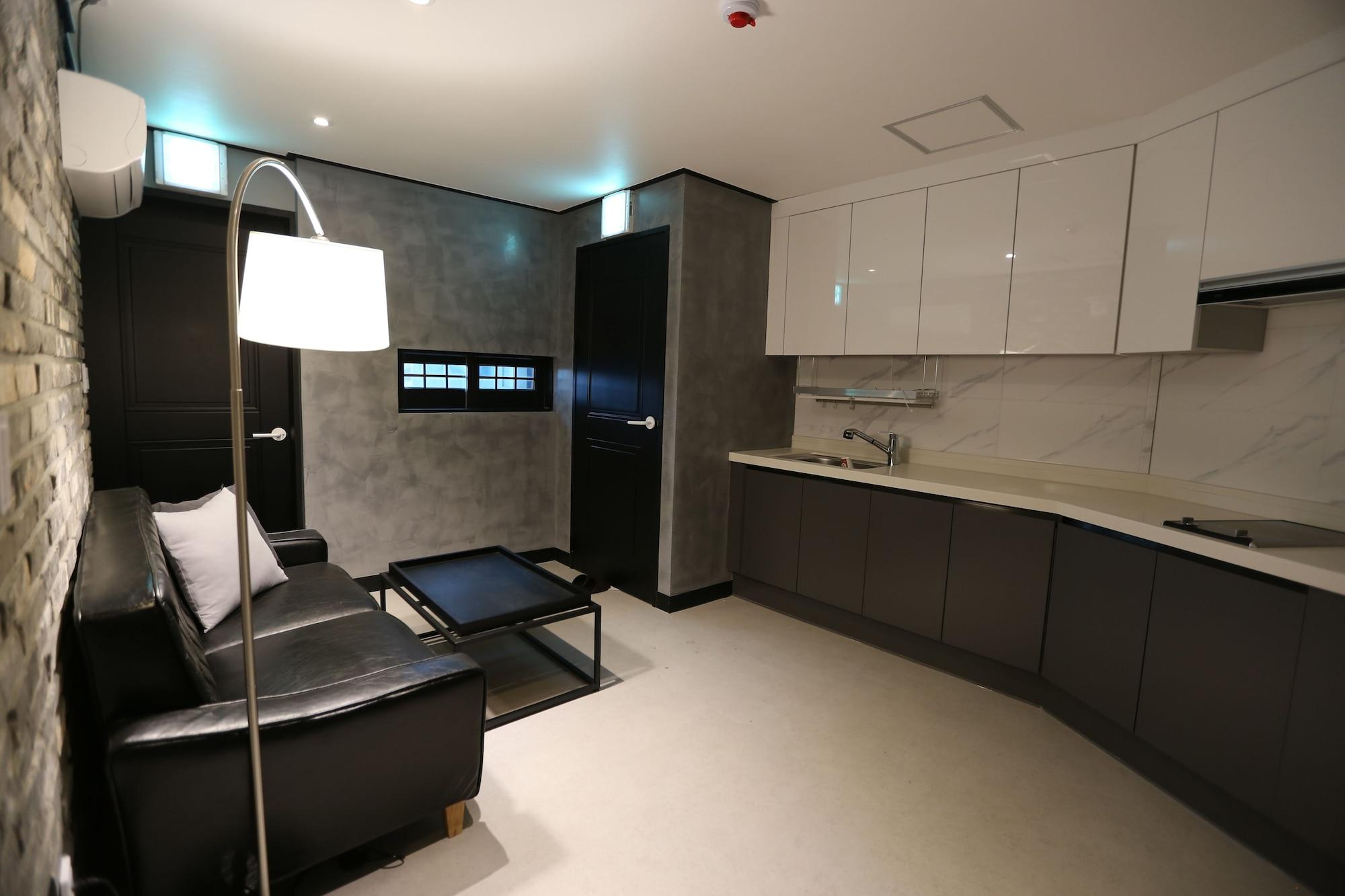 Almond Hotel Gupo Station Busan Eksteriør billede