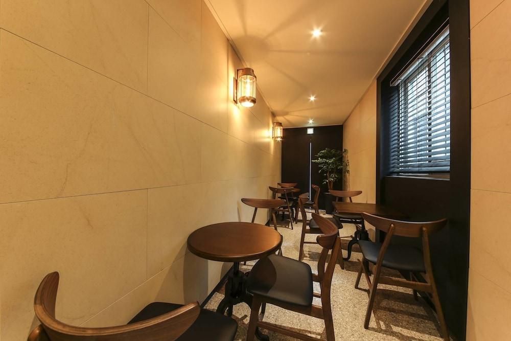 Almond Hotel Gupo Station Busan Eksteriør billede