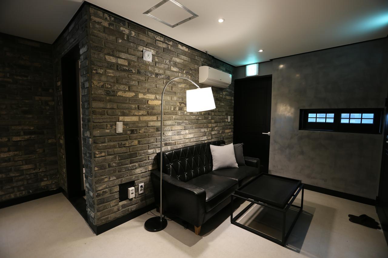 Almond Hotel Gupo Station Busan Eksteriør billede