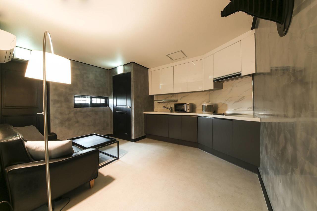 Almond Hotel Gupo Station Busan Eksteriør billede